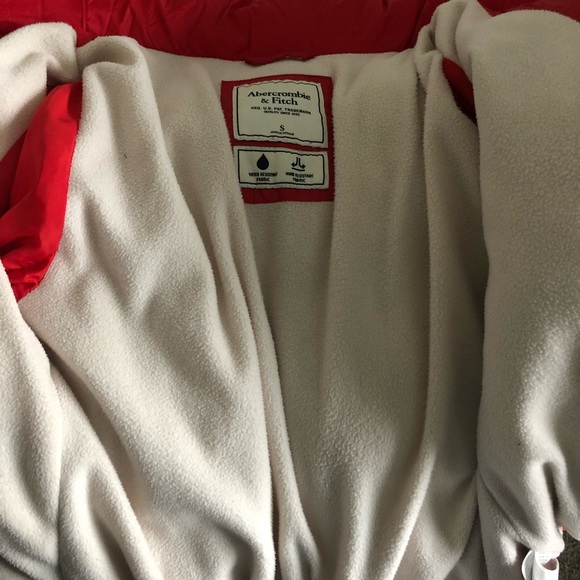 Abercrombie and Fitch Red PufferJacket - Picture 8 of 10